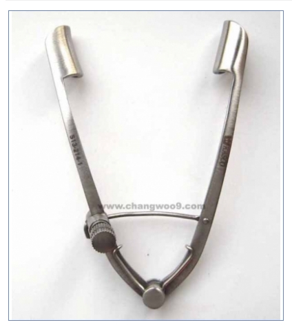 리스터식 개안기 (Lister Eye Speculum) 13-214